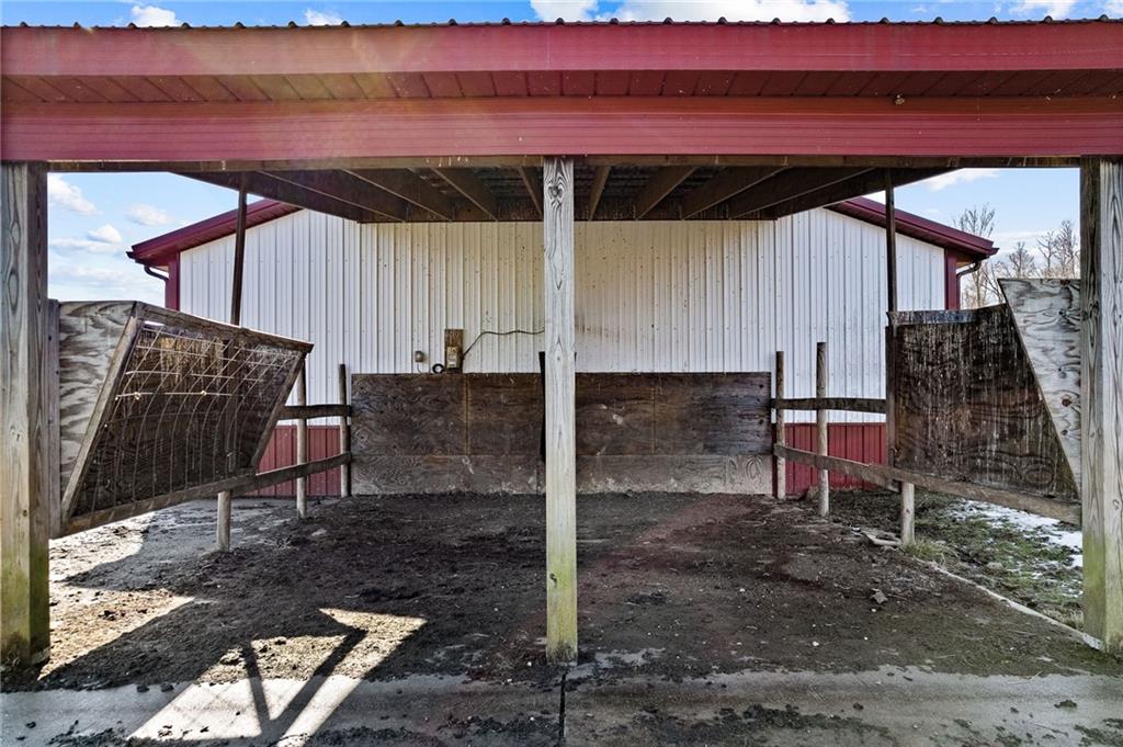 185 Dutch Glory Road Amity, PA 15311 - Photo 43 of 50 Side of Big Barn