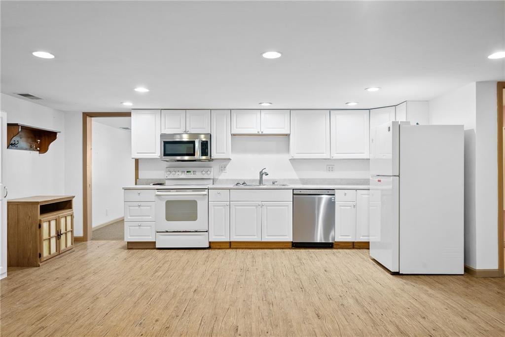 185 Dutch Glory Road Amity, PA 15311 - Photo 10 of 50 Kitchen in Apartment