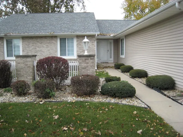 $289,500 | 51793 Heath Court, South Bend, IN 46637