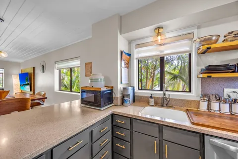 $590,000 | 3788 Lower Honoapiilani Road, Unit E212, Lahaina, HI 96761