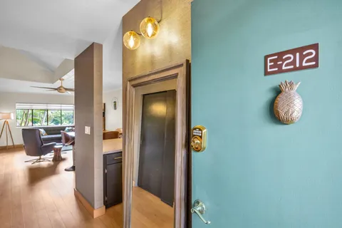 $590,000 | 3788 Lower Honoapiilani Road, Unit E212, Lahaina, HI 96761