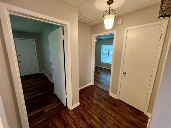 $1,750 | 300 West 4th Street, Springtown, TX 76082