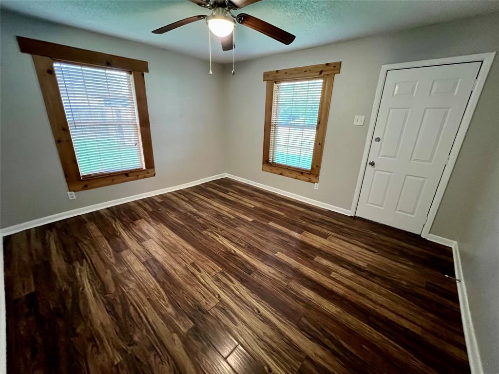 300 West 4th Street Springtown, TX 76082 - Photo 13 of 21