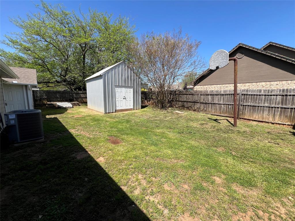 300 West 4th Street Springtown, TX 76082 - Photo 20 of 21