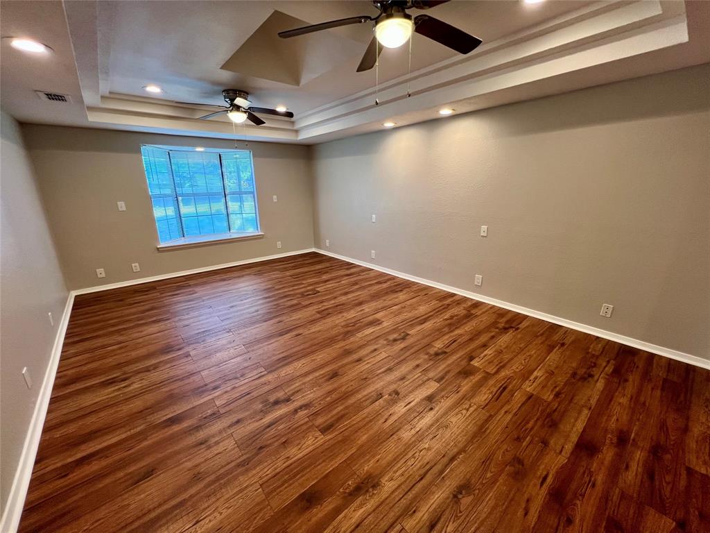 300 West 4th Street Springtown, TX 76082 - Photo 9 of 21