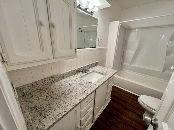 $1,750 | 300 West 4th Street, Springtown, TX 76082
