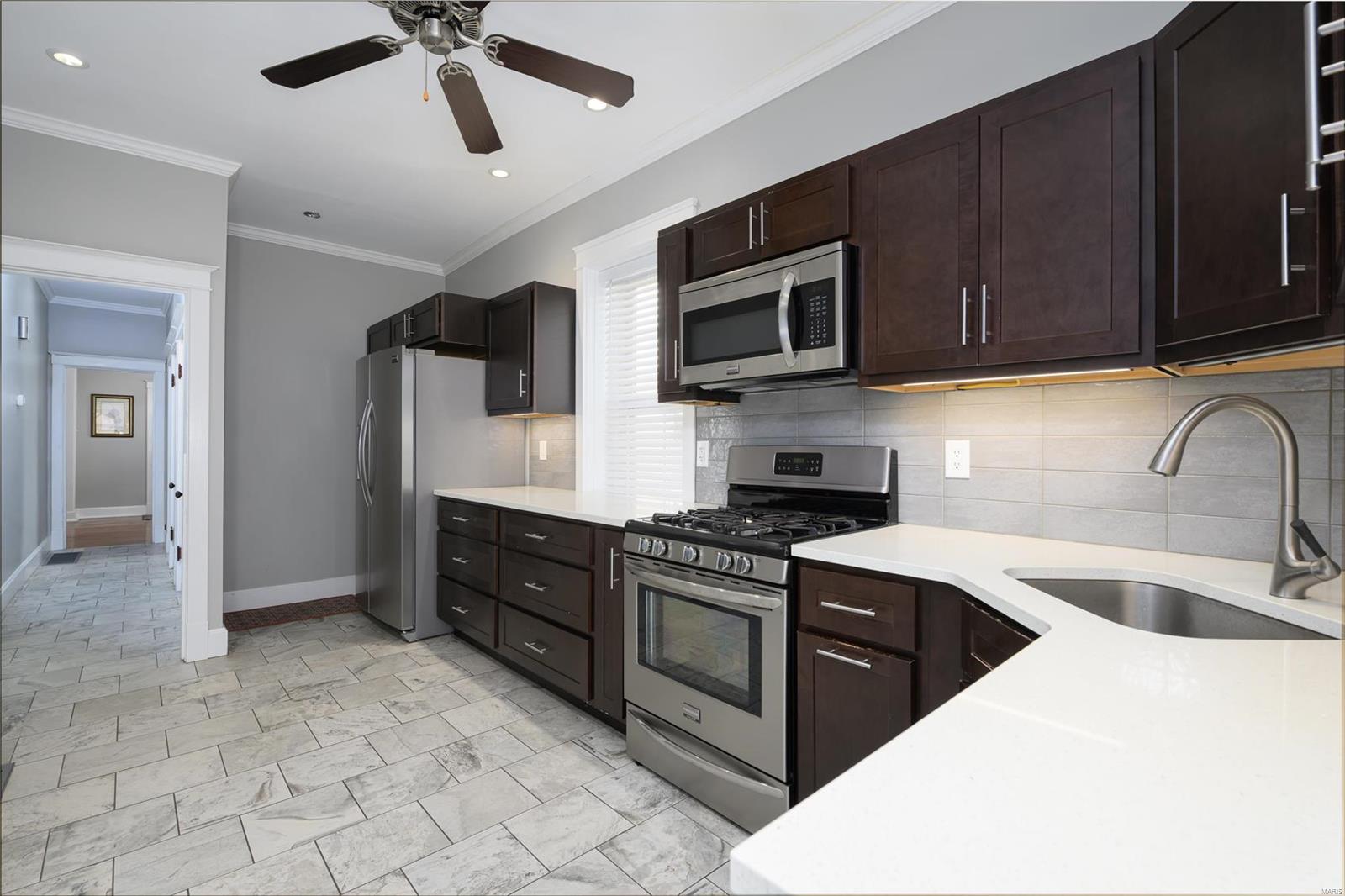 5125 Rosa Avenue St. Louis, MO 63109 - Photo 11 of 34