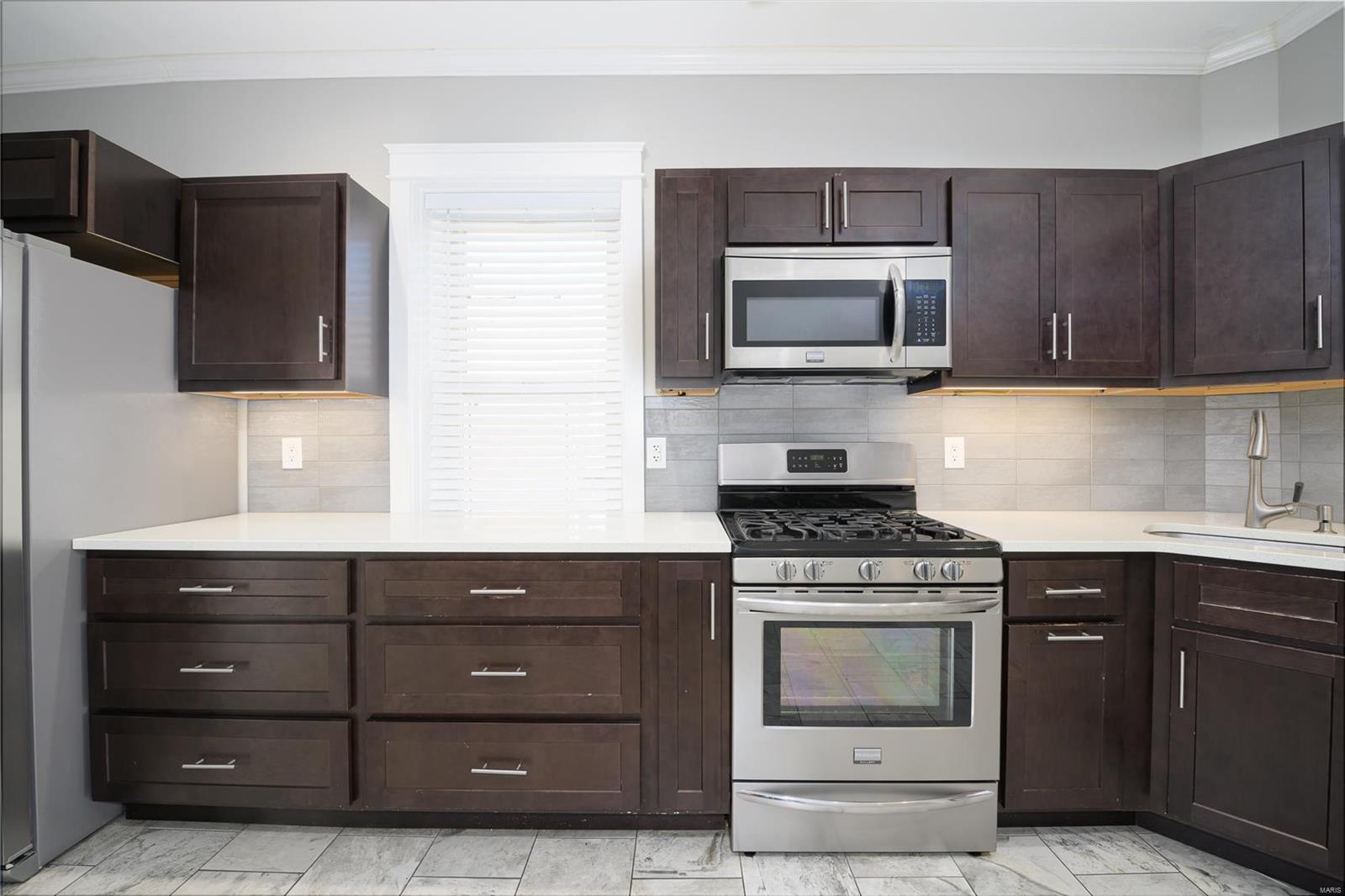 5125 Rosa Avenue St. Louis, MO 63109 - Photo 12 of 34