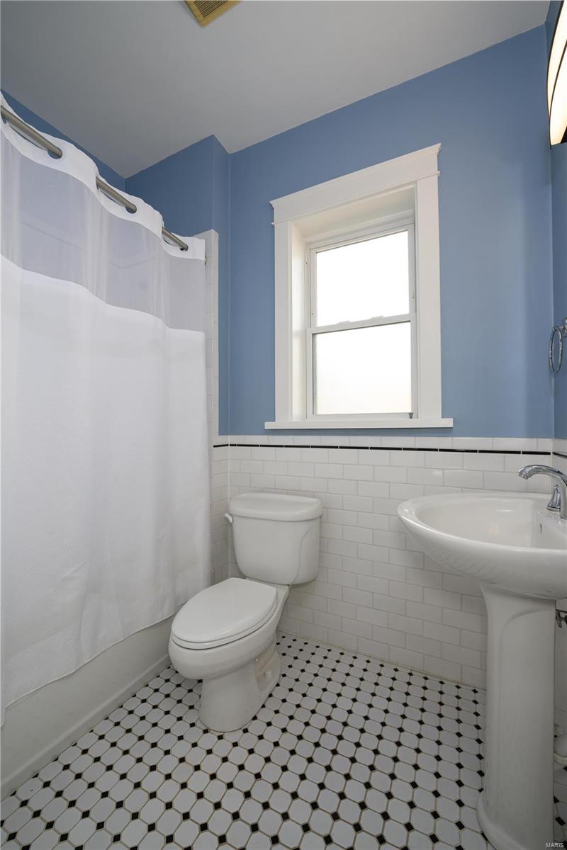 5125 Rosa Avenue St. Louis, MO 63109 - Photo 18 of 34