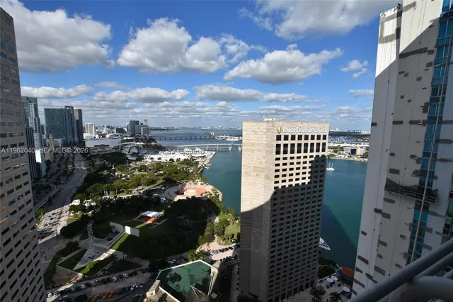 $3,750 | 325 South Biscayne Boulevard, Unit 3822, Miami, FL 33131