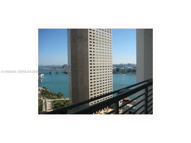 $3,750 | 325 South Biscayne Boulevard, Unit 3822, Miami, FL 33131