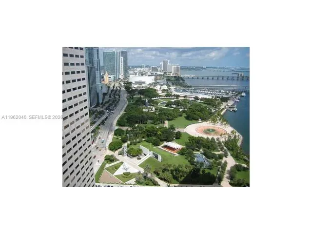 $3,750 | 325 South Biscayne Boulevard, Unit 3822, Miami, FL 33131