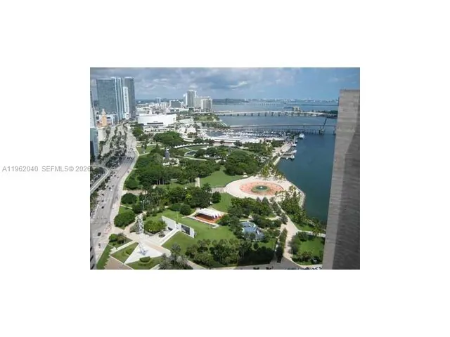 $3,750 | 325 South Biscayne Boulevard, Unit 3822, Miami, FL 33131