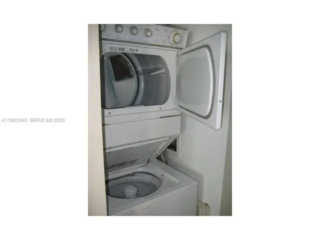 $3,750 | 325 South Biscayne Boulevard, Unit 3822, Miami, FL 33131