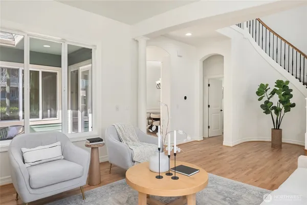 $1,700,000 | 2455 30th Avenue Northeast, Issaquah, WA 98029