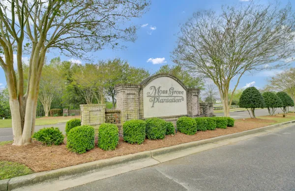 $293,815 | 309 Bradley Bend Drive, Moncks Corner, SC 29461