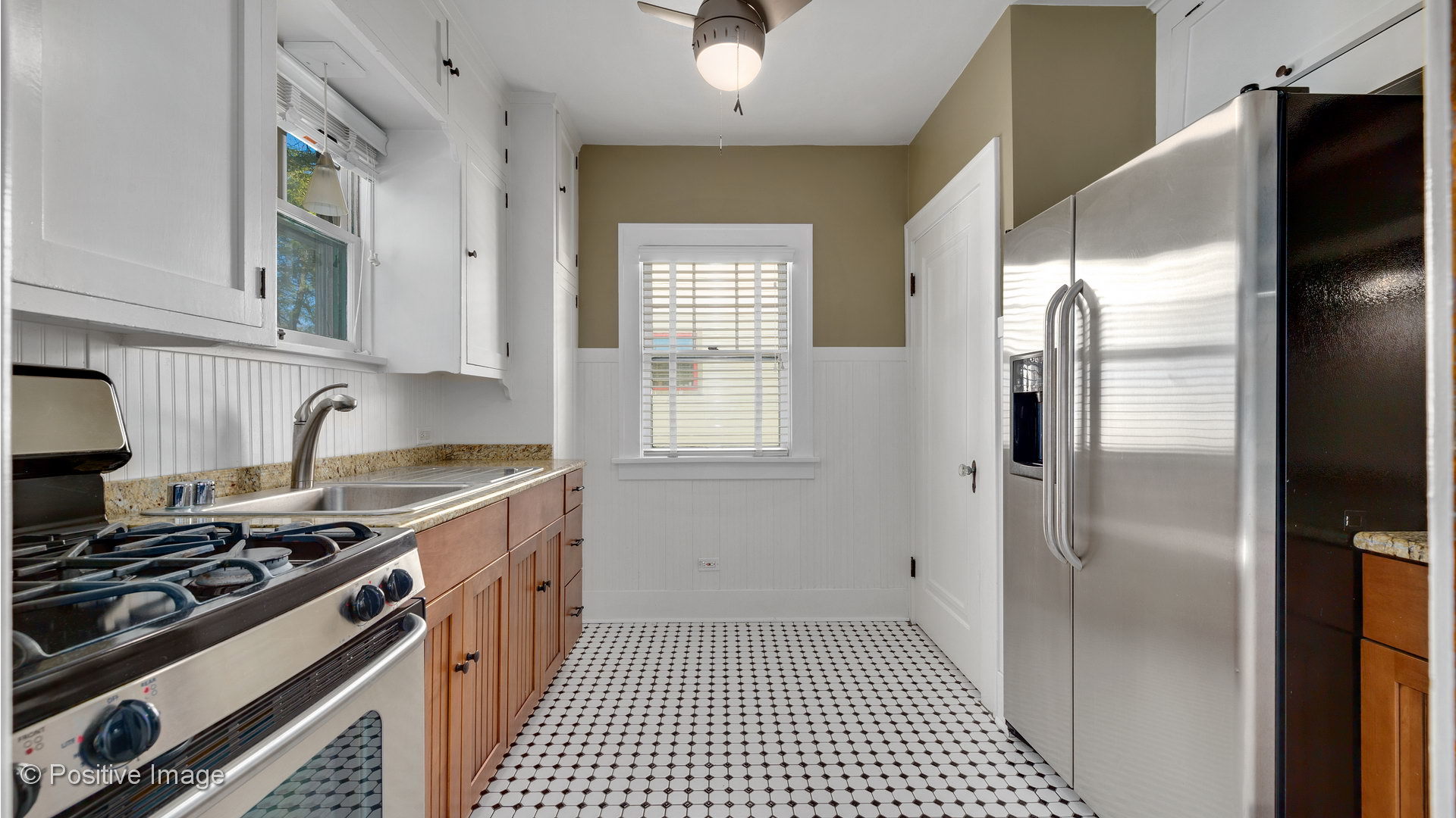 404 Lyon Avenue Wheaton, IL 60187 - Photo 11 of 20