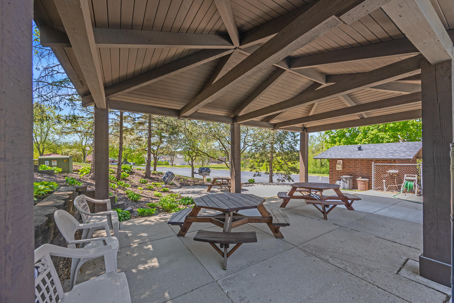 N84w15750 Ridge Road, Unit 105 Menomonee Falls, WI 53051 - Photo 25 of 28 Pool Area
