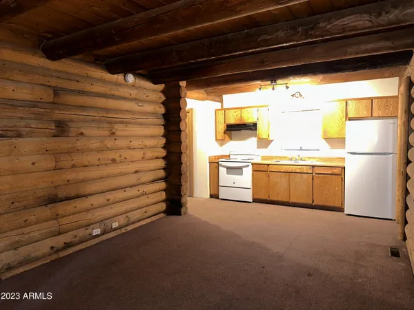 $1,030,000 | 300 East White Mountain Boulevard, Lakeside, AZ 85929