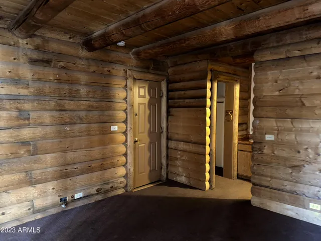 $1,030,000 | 300 East White Mountain Boulevard, Lakeside, AZ 85929