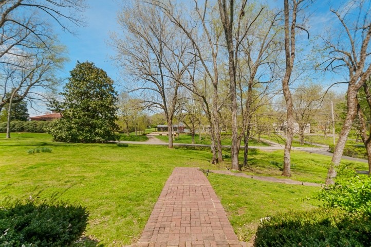 503 Huckleberry Road Nashville, TN 37205 - Photo 5 of 49 Gallery Image 5
