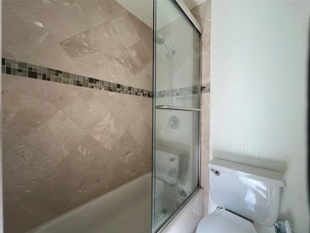 $2,300 | 980 Memorial Village Drive, Unit 47, Houston, TX 77024