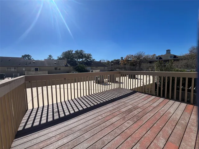 $2,300 | 980 Memorial Village Drive, Unit 47, Houston, TX 77024