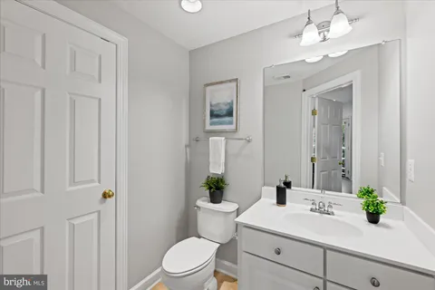 $1,200,000 | 5139 Brawner Place, Alexandria, VA 22304