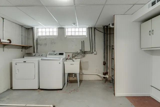 $3,000 | 1311 East Euclid Avenue, Arlington Heights, IL 60004