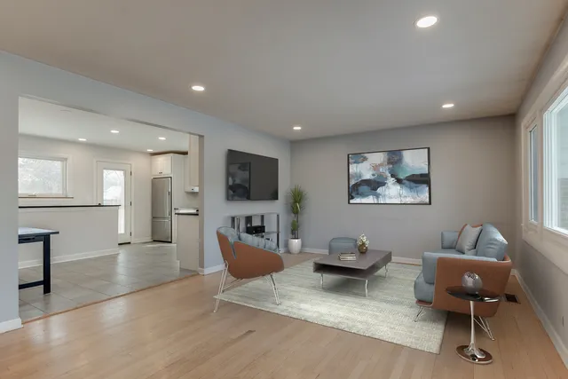 $3,000 | 1311 East Euclid Avenue, Arlington Heights, IL 60004