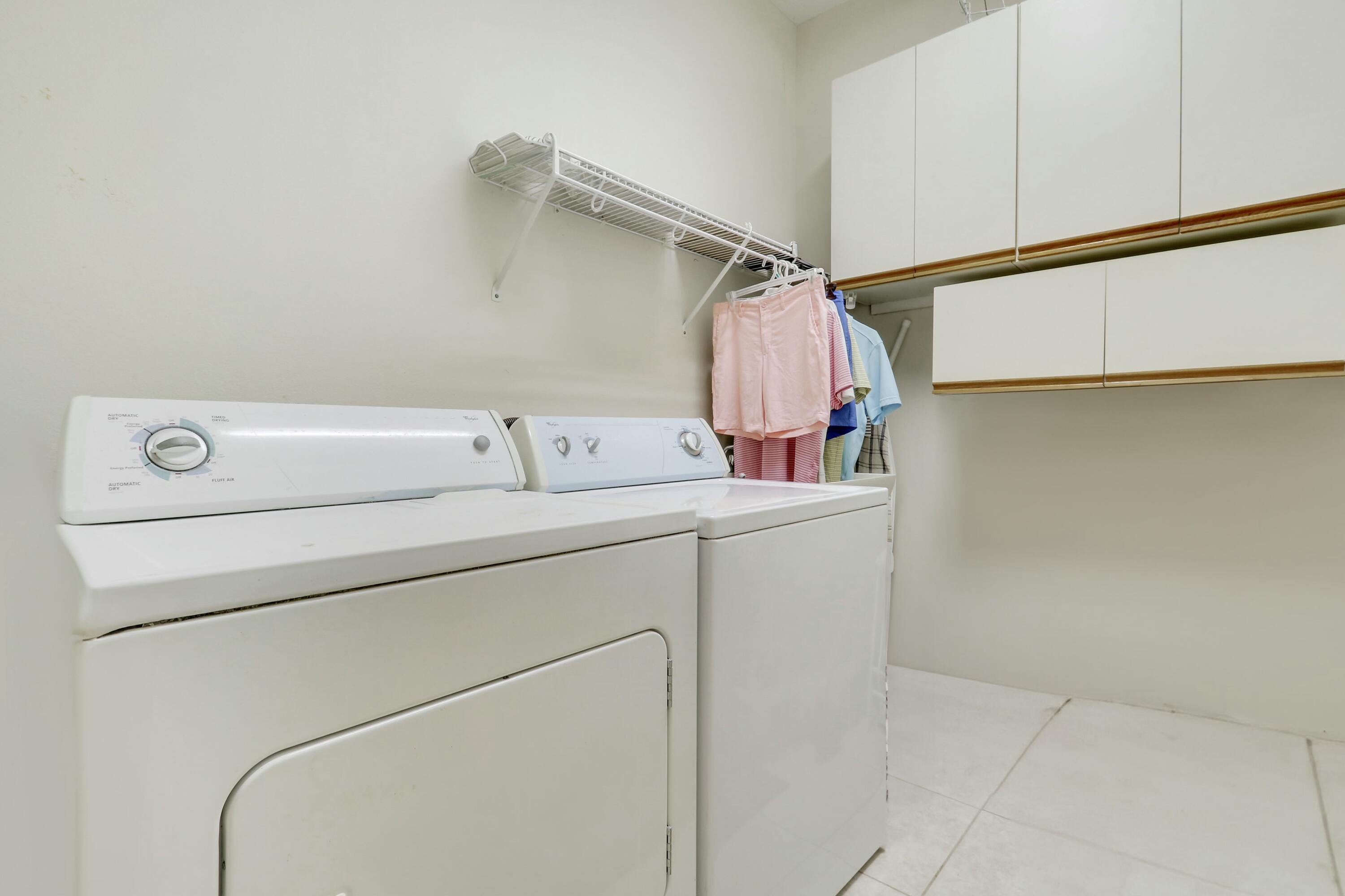 1914 Southeast 30th Street Okeechobee, FL 34974 - Photo 29 of 41 Laundry Room