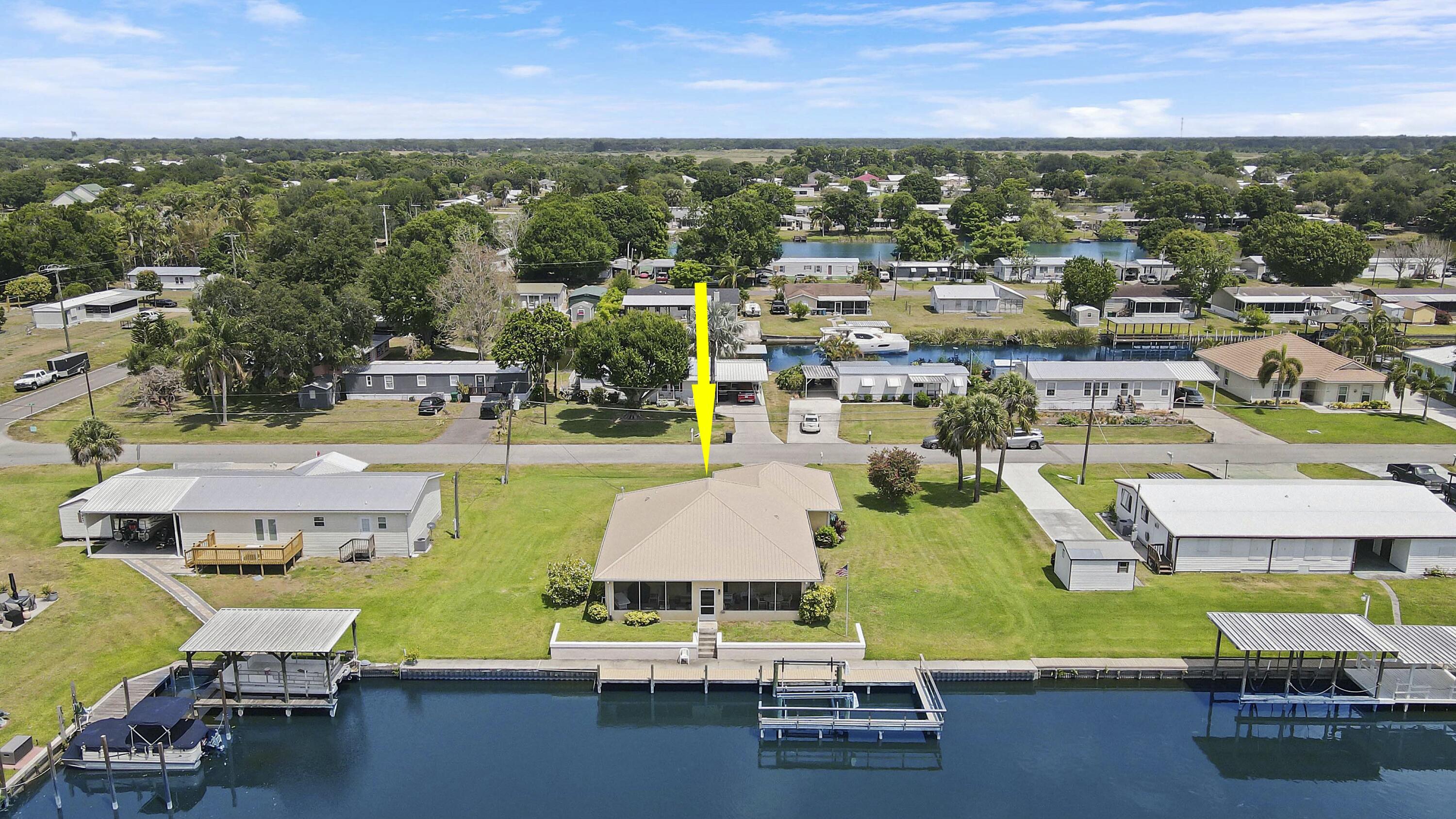 1914 Southeast 30th Street Okeechobee, FL 34974 - Photo 41 of 41 So much space!