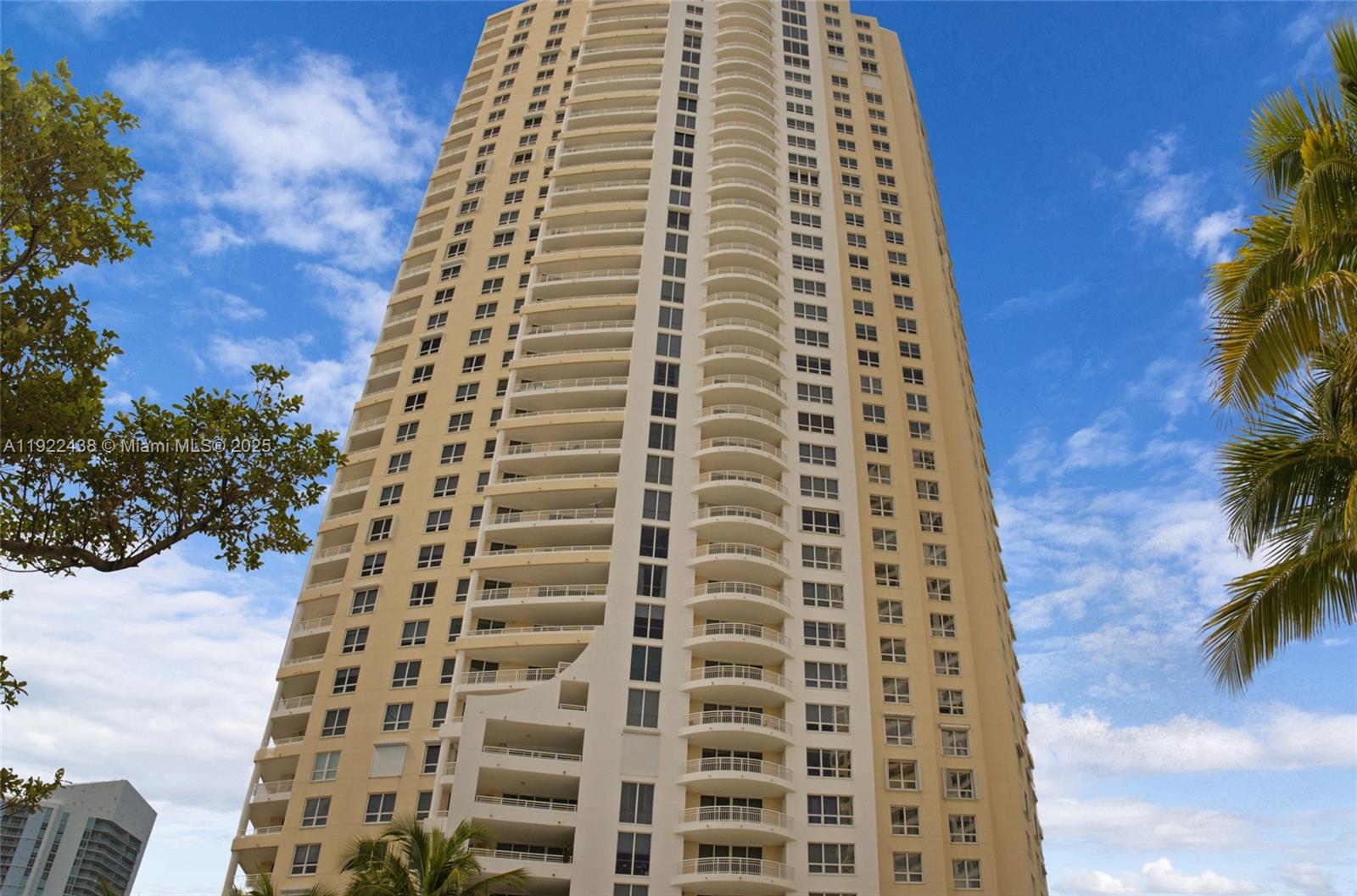 848 Brickell Key Drive, Unit 3905 Miami, FL 33131 - Photo 47 of 47 front view of a building
