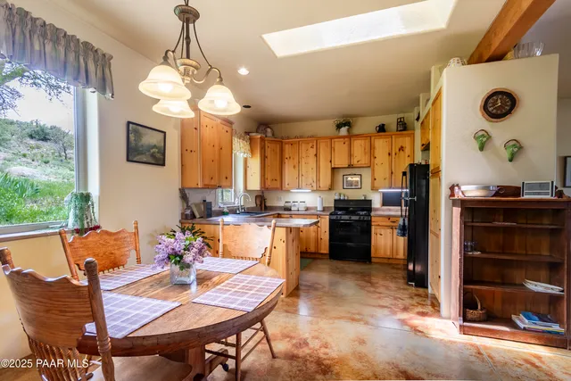 $1,757,000 | 1320 Grisby Road, Skull Valley, AZ 86338