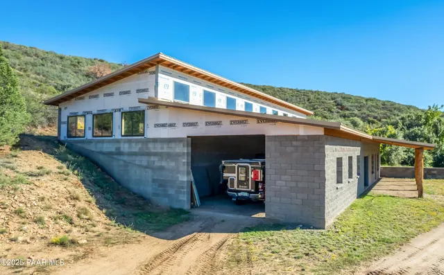 $1,757,000 | 1320 Grisby Road, Skull Valley, AZ 86338