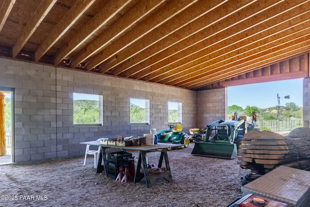 $1,757,000 | 1320 Grisby Road, Skull Valley, AZ 86338