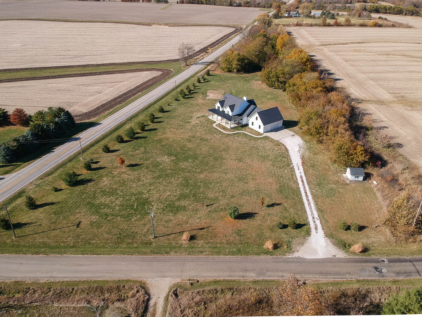 16658 North 200 East Road Danvers, IL 61732 - Photo 2 of 47 a view of swimming pool with furniture