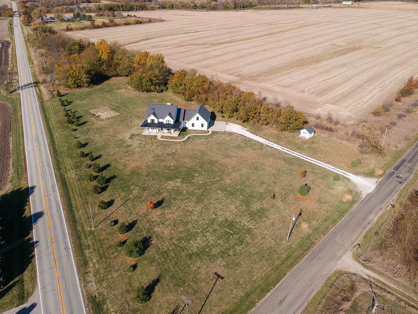 16658 North 200 East Road Danvers, IL 61732 - Photo 39 of 47 a view of a balcony with an outdoor space