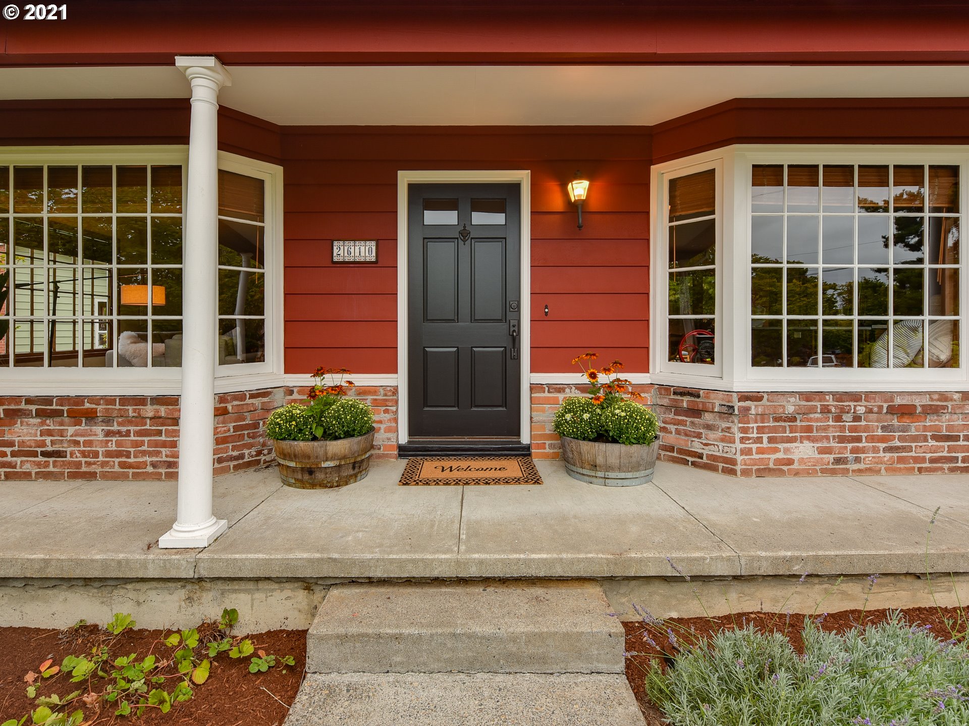 2610 Southwest 84th Avenue Portland, OR 97225 - Photo 3 of 32 Gallery Image 3