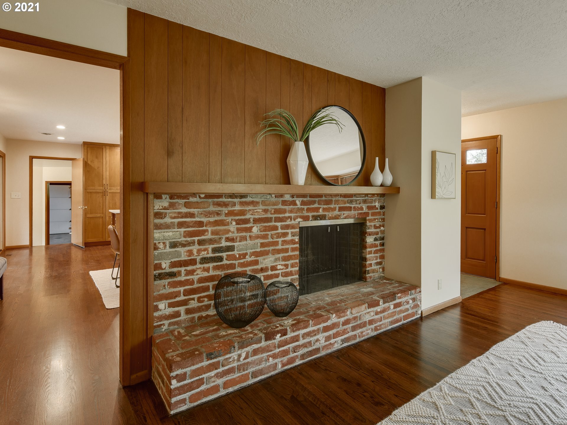 2610 Southwest 84th Avenue Portland, OR 97225 - Photo 5 of 32 Gallery Image 5