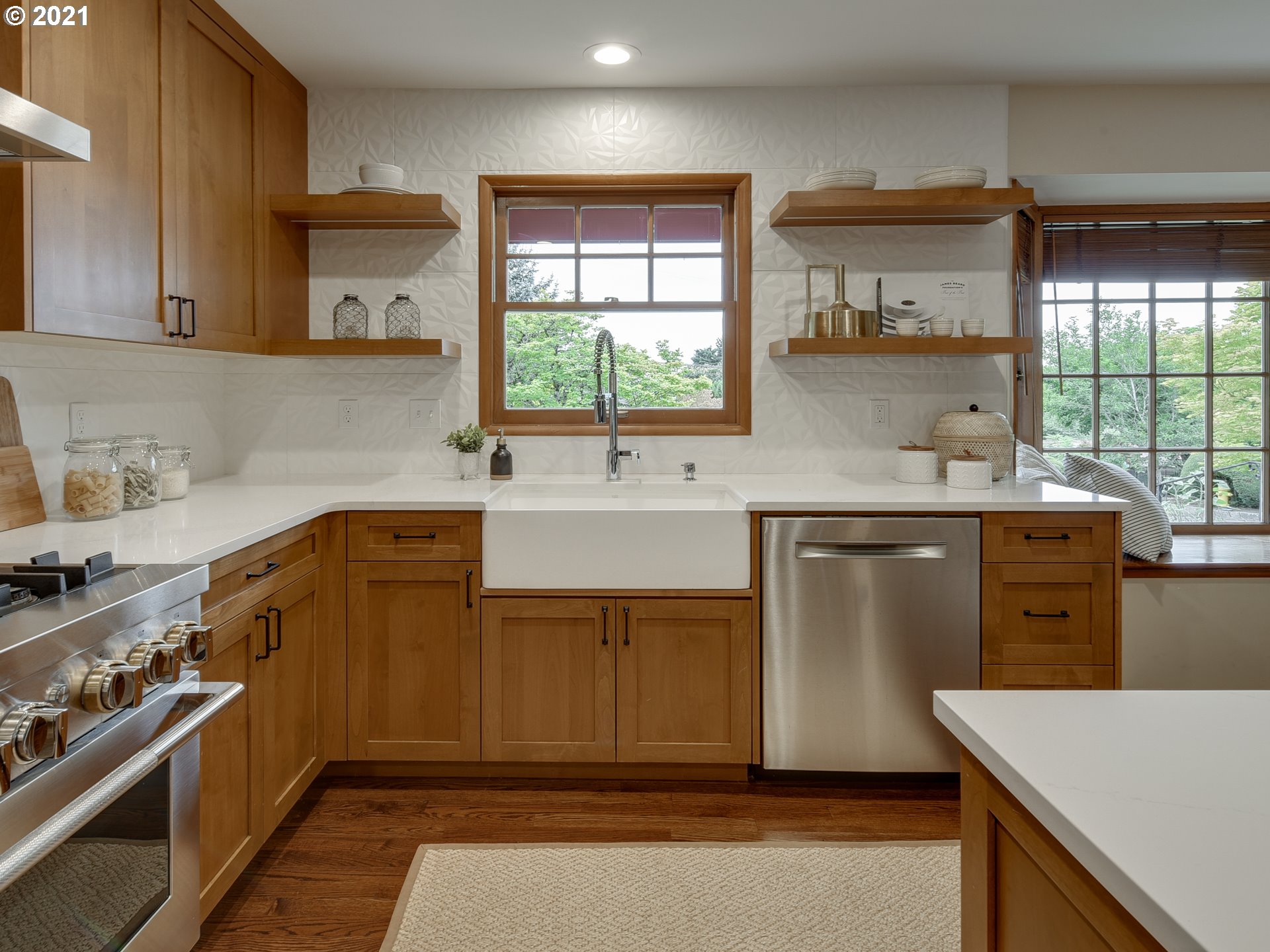 2610 Southwest 84th Avenue Portland, OR 97225 - Photo 8 of 32 Gallery Image 8