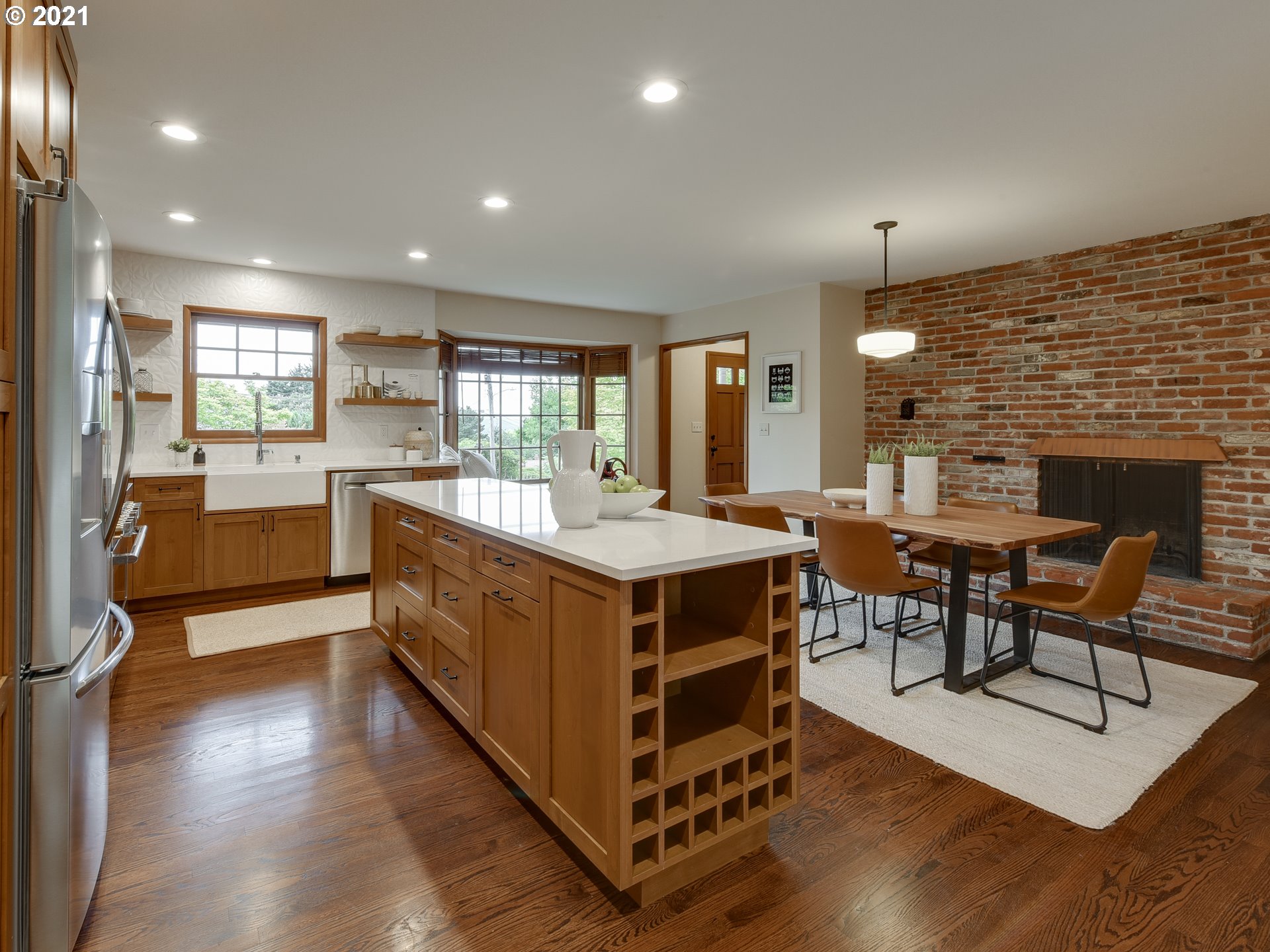 2610 Southwest 84th Avenue Portland, OR 97225 - Photo 9 of 32 Gallery Image 9