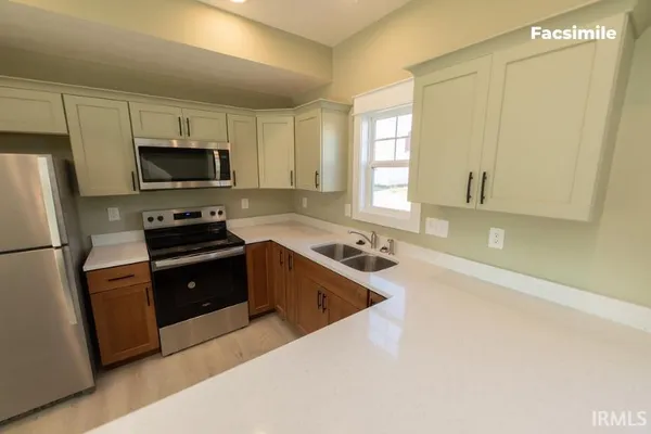 $249,000 | 7901 South Prestwick Drive, Newberry, IN 47449