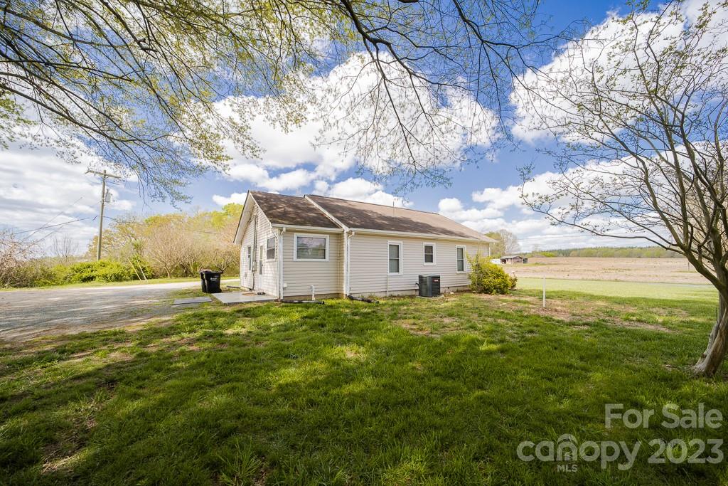 5204 Fish Road Marshville, NC 28103 - Photo 4 of 20 a view of a house with a yard