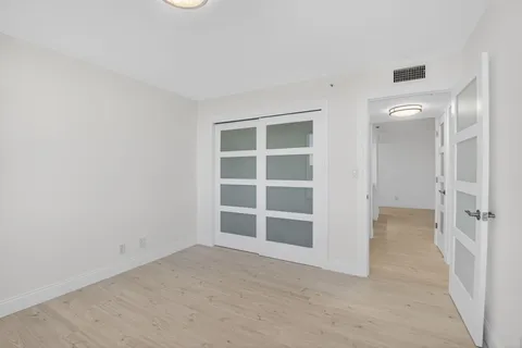 $635,000 | 7738 Lakeside Boulevard, Unit 352, Boca Raton, FL 33434