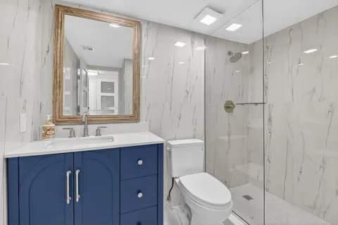 $635,000 | 7738 Lakeside Boulevard, Unit 352, Boca Raton, FL 33434