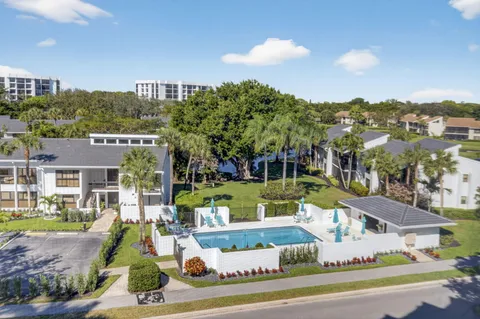 $635,000 | 7738 Lakeside Boulevard, Unit 352, Boca Raton, FL 33434