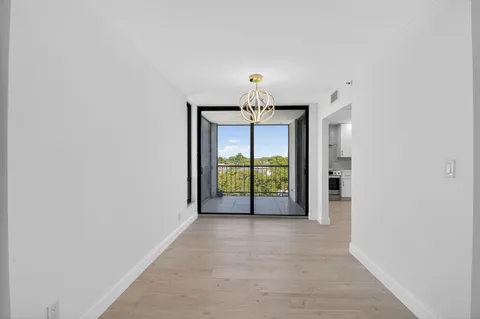 $635,000 | 7738 Lakeside Boulevard, Unit 352, Boca Raton, FL 33434