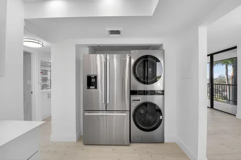 $635,000 | 7738 Lakeside Boulevard, Unit 352, Boca Raton, FL 33434