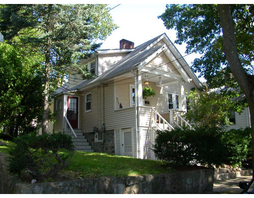 134 Newland Road Arlington, MA 02474 - Photo 1 of 10 Gallery Image 1